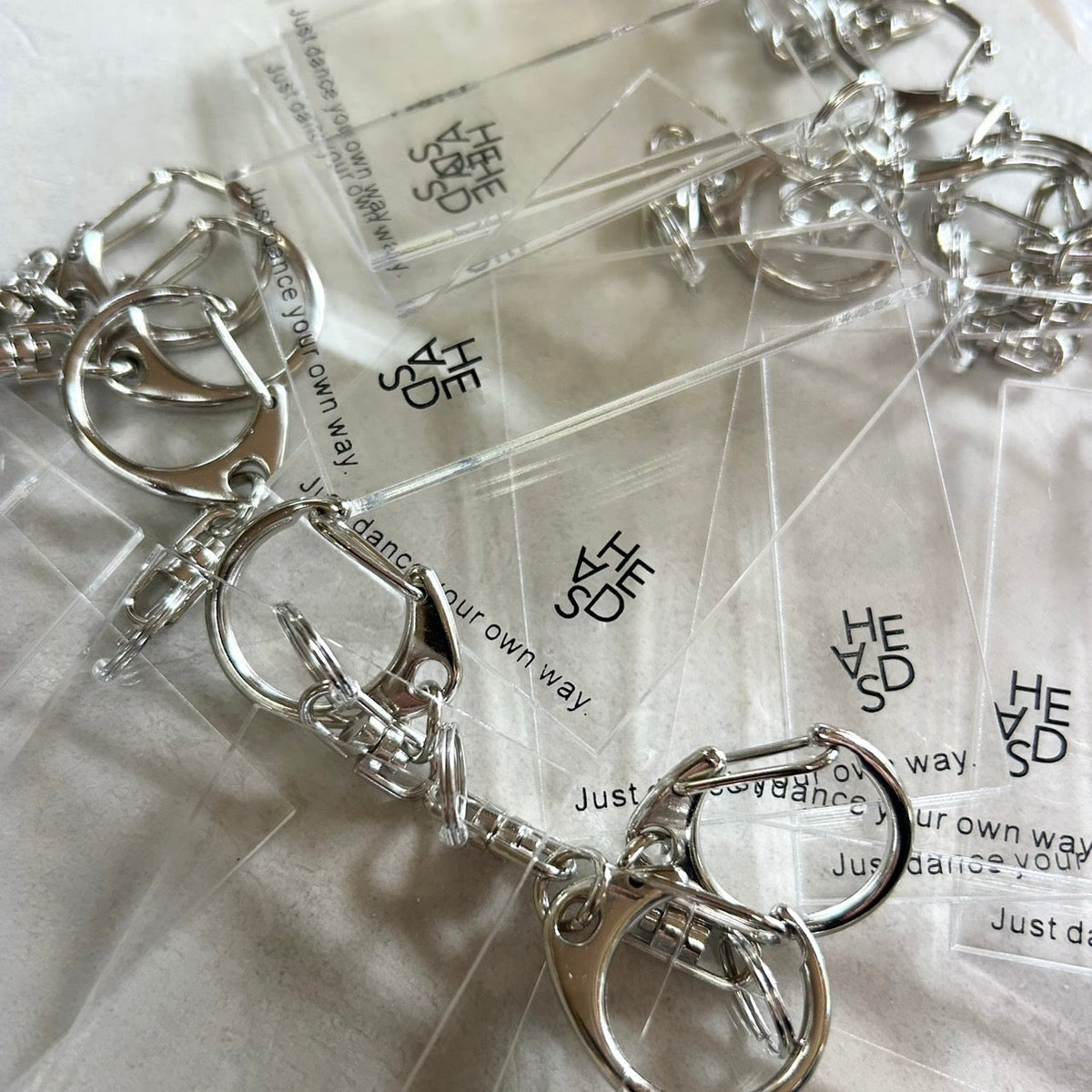 HEADS JUST DANCE YOUR OWN ACRYL KEY HOLDER