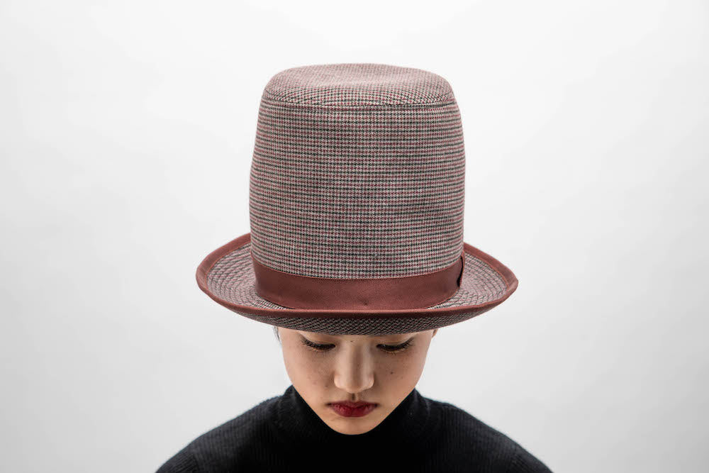 CHECK SILK HAT